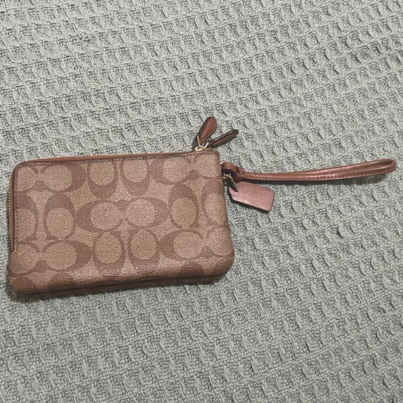Coach double corner zip wristlet - Picture 5 of 12